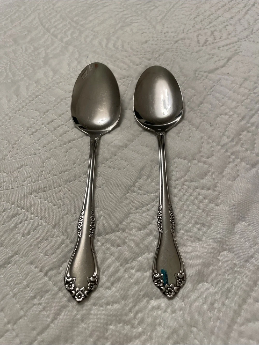 Vintage Set of 2 ONEIDA Serving Spoons MANSFIELD Floral Pattern Stainless Steel